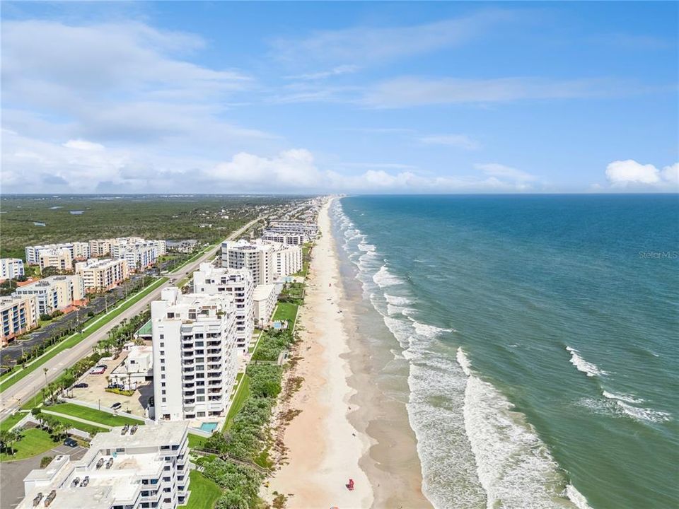 En Venta: $699,000 (3 camas, 3 baños, 2020 Pies cuadrados)