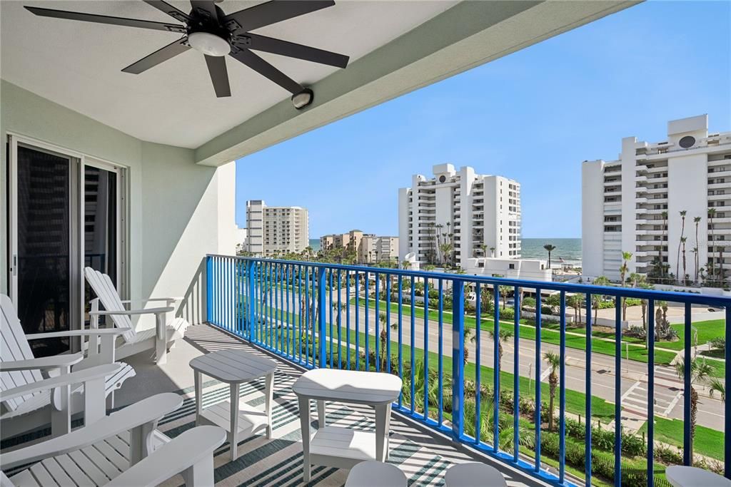 En Venta: $699,000 (3 camas, 3 baños, 2020 Pies cuadrados)