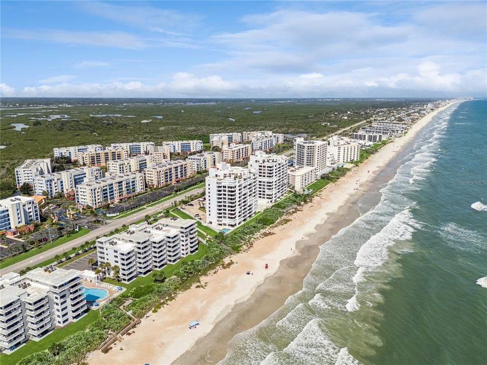 En Venta: $699,000 (3 camas, 3 baños, 2020 Pies cuadrados)