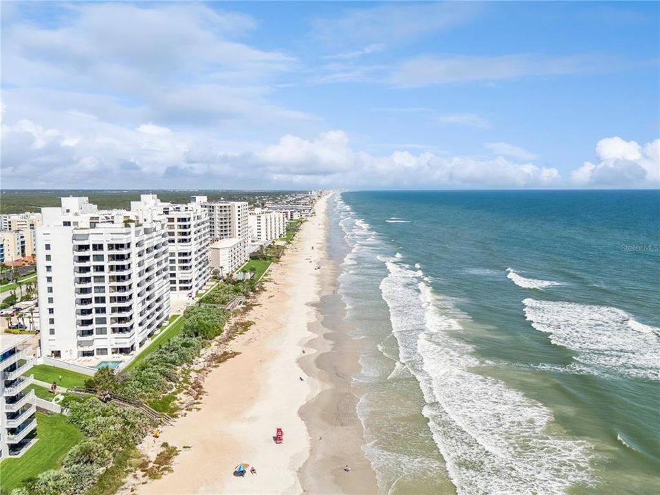 En Venta: $699,000 (3 camas, 3 baños, 2020 Pies cuadrados)