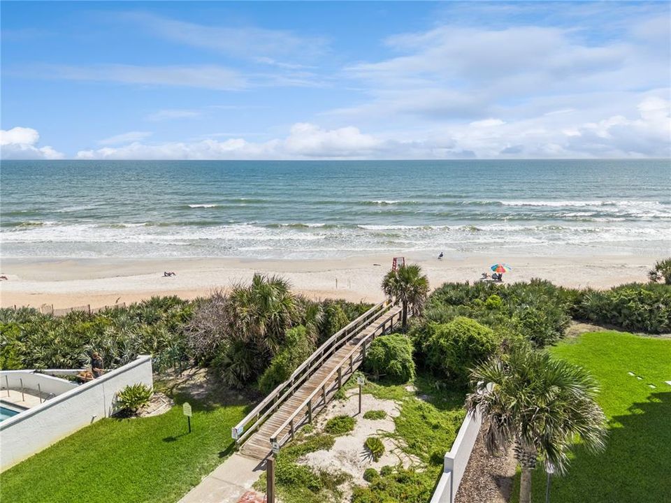 En Venta: $699,000 (3 camas, 3 baños, 2020 Pies cuadrados)