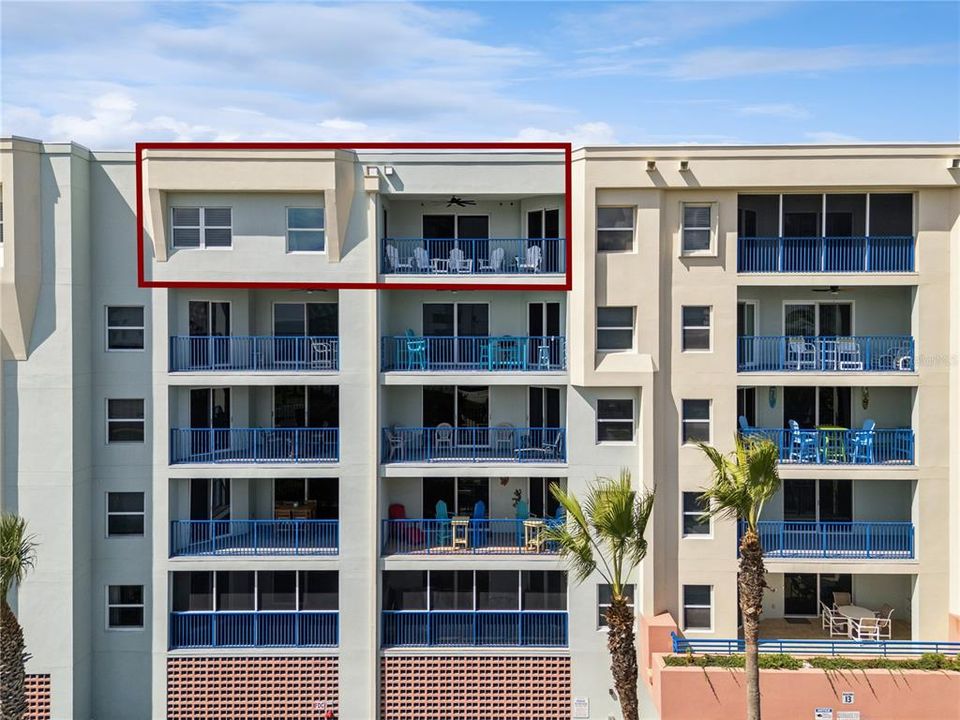 En Venta: $699,000 (3 camas, 3 baños, 2020 Pies cuadrados)