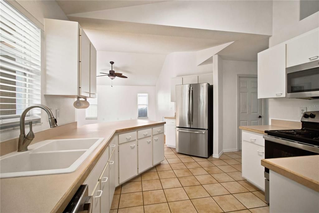 En Venta: $400,000 (3 camas, 2 baños, 1749 Pies cuadrados)