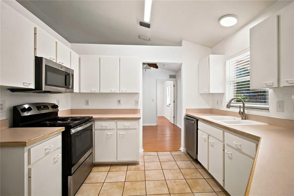 En Venta: $400,000 (3 camas, 2 baños, 1749 Pies cuadrados)