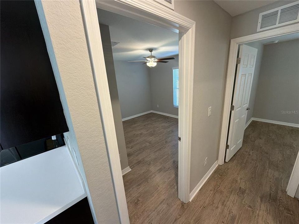 En Venta: $269,000 (4 camas, 2 baños, 1806 Pies cuadrados)