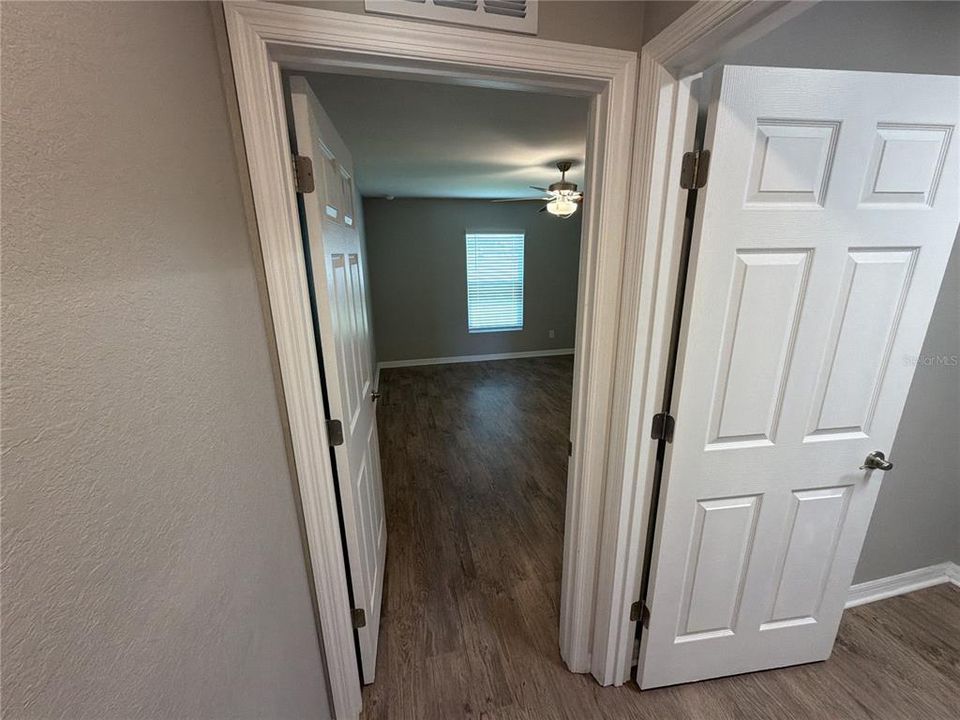 En Venta: $269,000 (4 camas, 2 baños, 1806 Pies cuadrados)