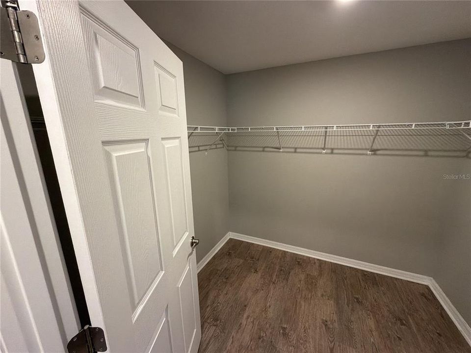 En Venta: $269,000 (4 camas, 2 baños, 1806 Pies cuadrados)