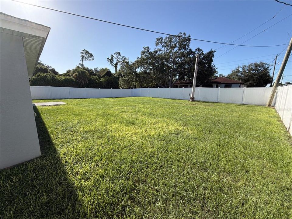 En Venta: $269,000 (4 camas, 2 baños, 1806 Pies cuadrados)