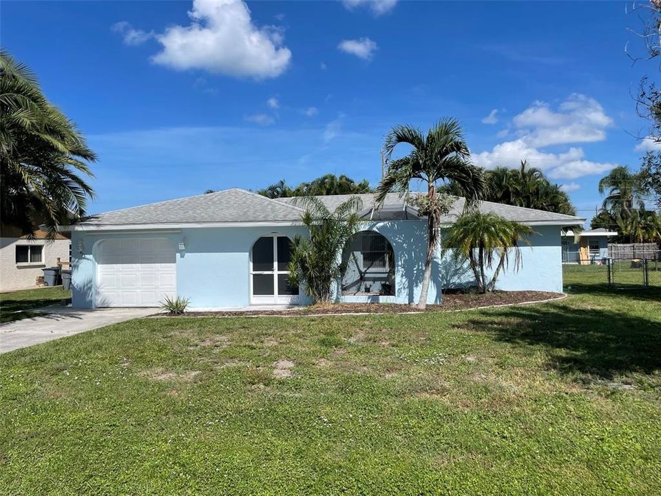 For Rent: $2,195 (2 beds, 2 baths, 1242 Square Feet)