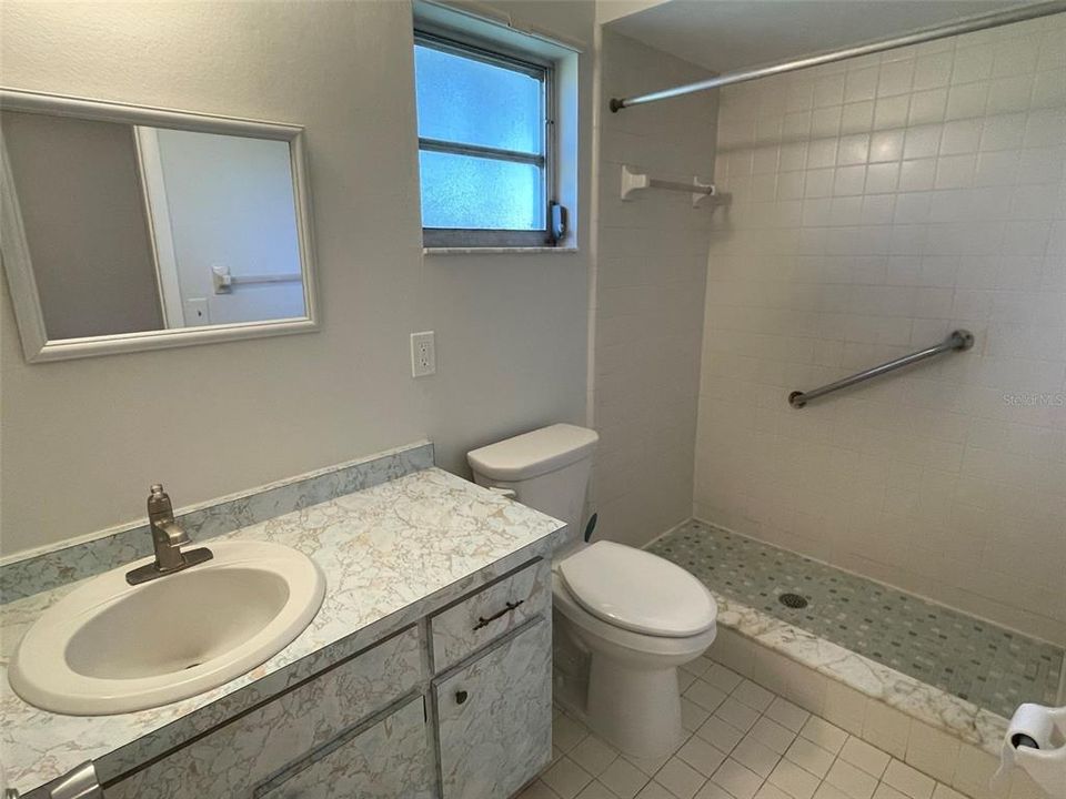 For Rent: $2,195 (2 beds, 2 baths, 1242 Square Feet)