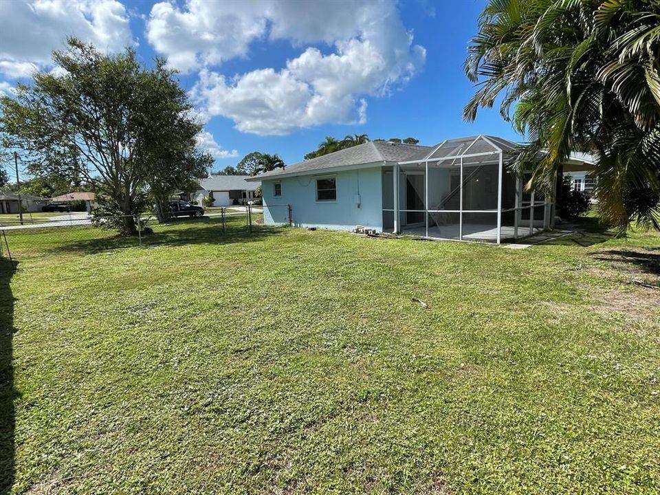 For Rent: $2,195 (2 beds, 2 baths, 1242 Square Feet)