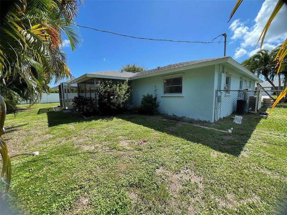 For Rent: $2,195 (2 beds, 2 baths, 1242 Square Feet)