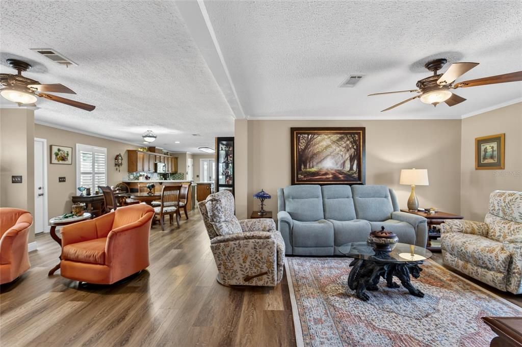 For Sale: $299,960 (3 beds, 2 baths, 1710 Square Feet)