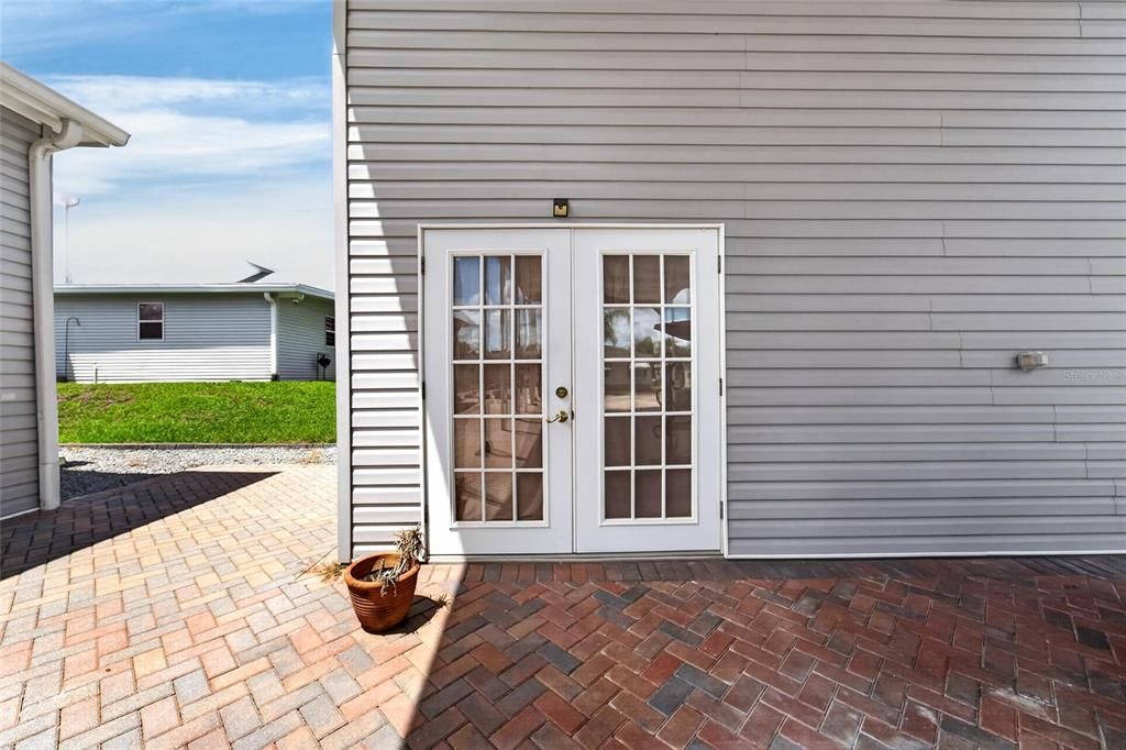 For Sale: $299,960 (3 beds, 2 baths, 1710 Square Feet)