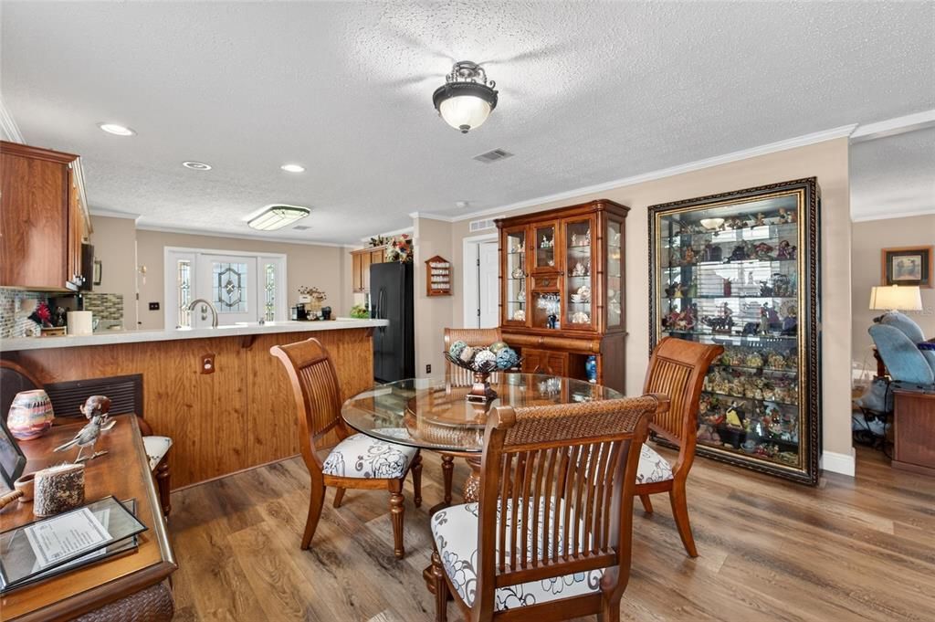 For Sale: $299,960 (3 beds, 2 baths, 1710 Square Feet)