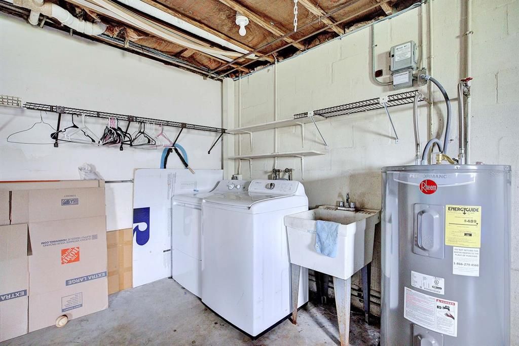 For Sale: $249,900 (4 beds, 3 baths, 2324 Square Feet)