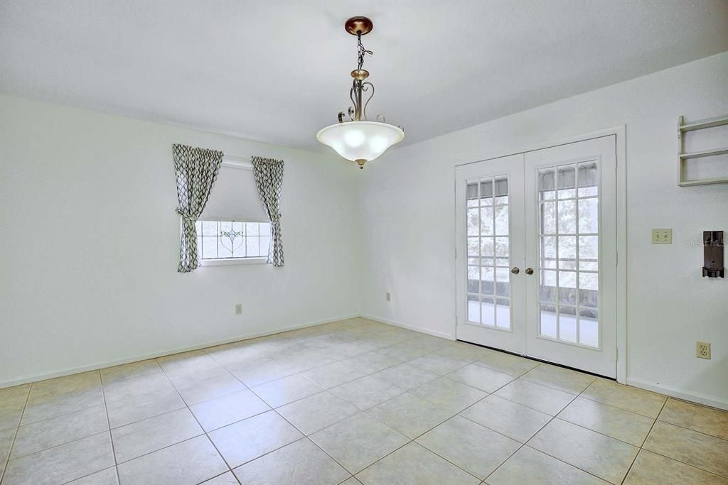 For Sale: $249,900 (4 beds, 3 baths, 2324 Square Feet)
