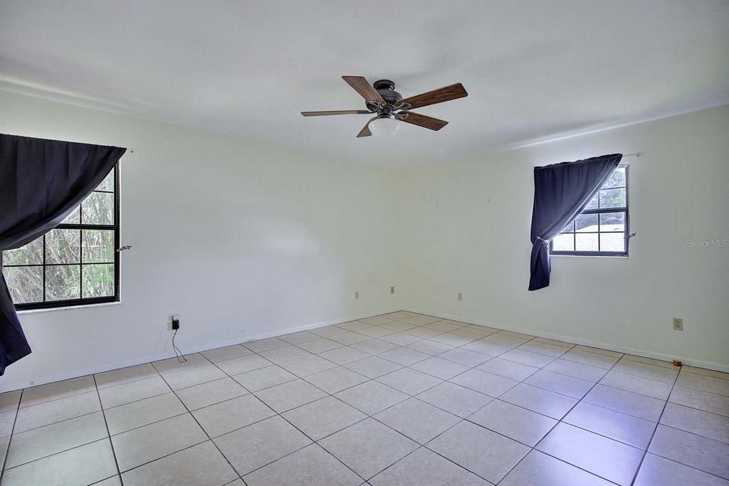 For Sale: $249,900 (4 beds, 3 baths, 2324 Square Feet)