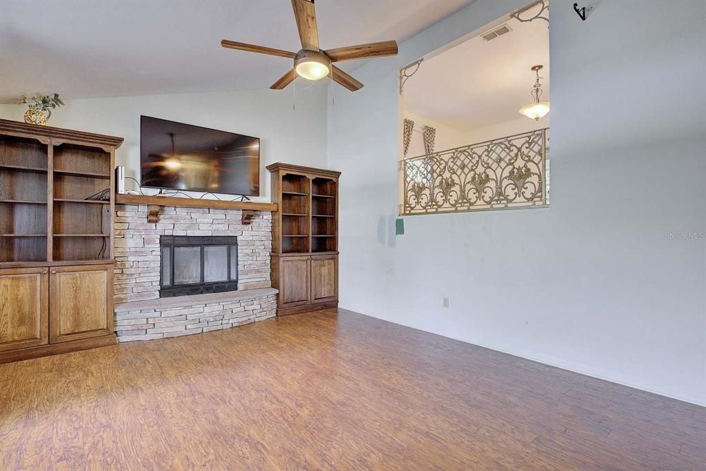 For Sale: $249,900 (4 beds, 3 baths, 2324 Square Feet)