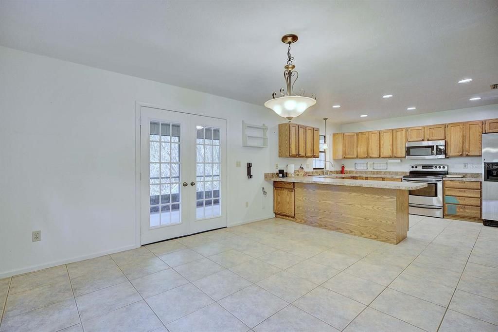 For Sale: $249,900 (4 beds, 3 baths, 2324 Square Feet)
