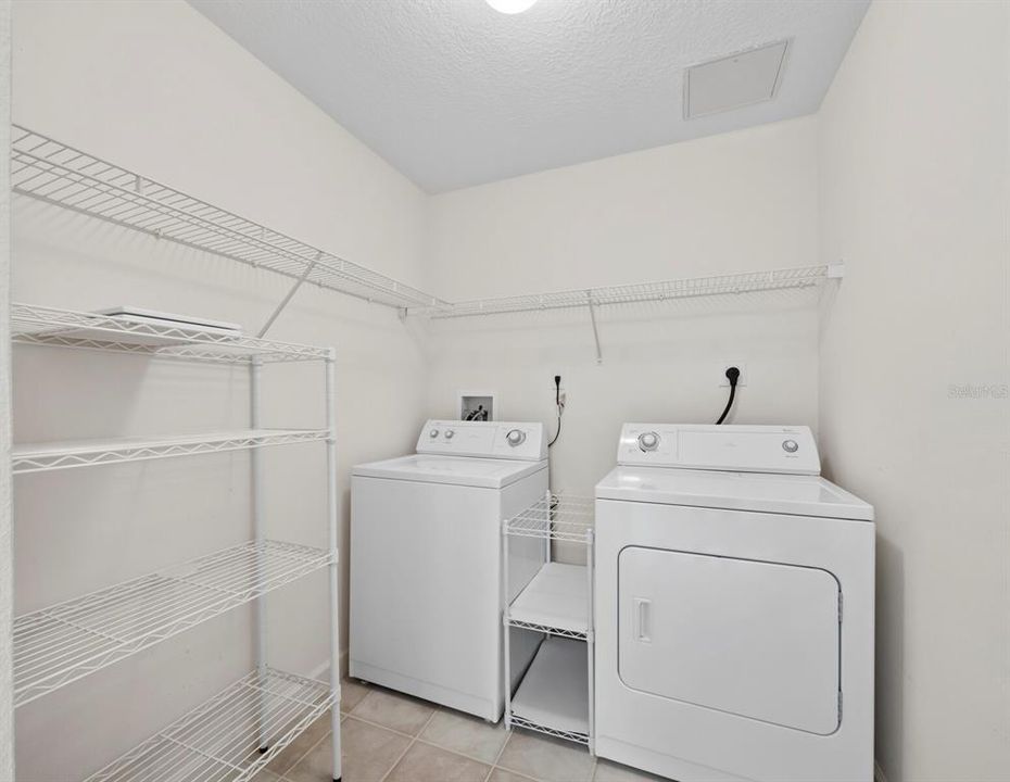 En Venta: $375,000 (1 camas, 1 baños, 700 Pies cuadrados)