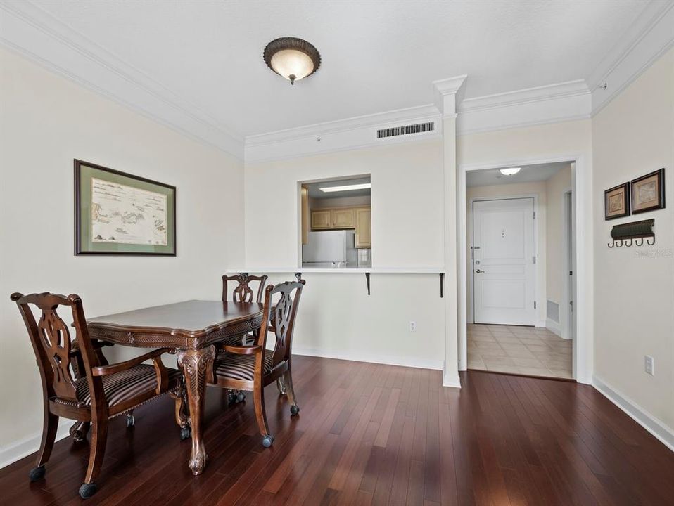 En Venta: $375,000 (1 camas, 1 baños, 700 Pies cuadrados)