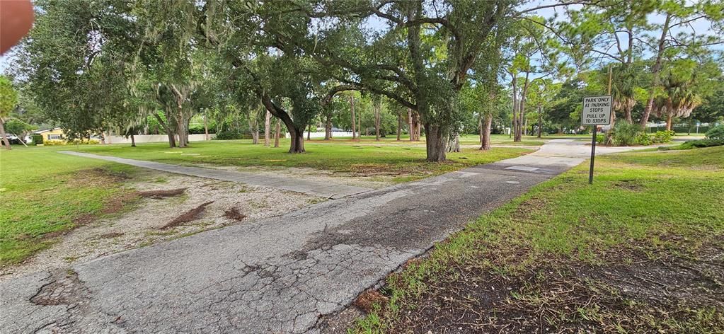 На продажу: $1,800,000 (3.00 acres)
