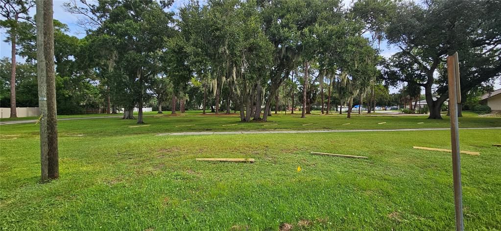 На продажу: $1,800,000 (3.00 acres)