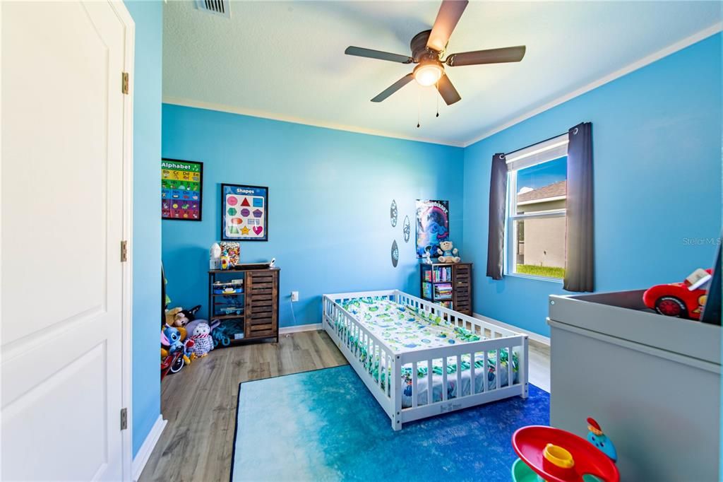 For Sale: $370,000 (4 beds, 2 baths, 2360 Square Feet)