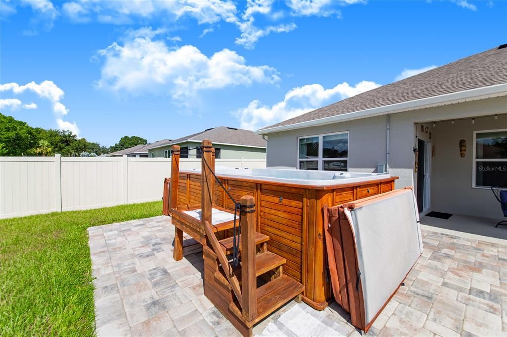 For Sale: $370,000 (4 beds, 2 baths, 2360 Square Feet)