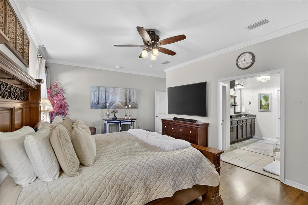 For Sale: $599,000 (4 beds, 2 baths, 3213 Square Feet)