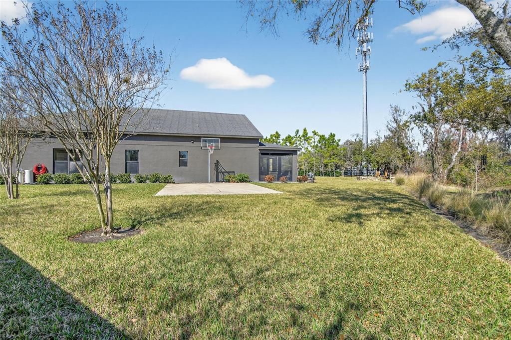 For Sale: $599,000 (4 beds, 2 baths, 3213 Square Feet)