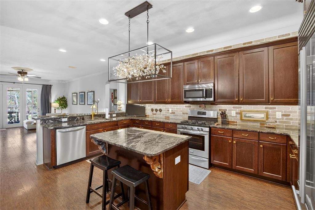 For Sale: $599,000 (4 beds, 2 baths, 3213 Square Feet)