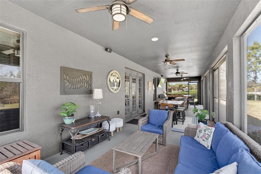 For Sale: $599,000 (4 beds, 2 baths, 3213 Square Feet)