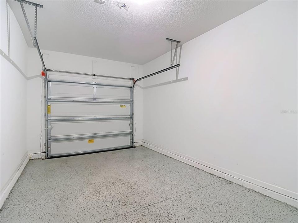 For Rent: $2,000 (3 beds, 2 baths, 1386 Square Feet)