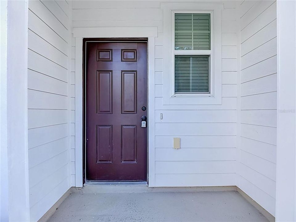 For Rent: $2,000 (3 beds, 2 baths, 1386 Square Feet)