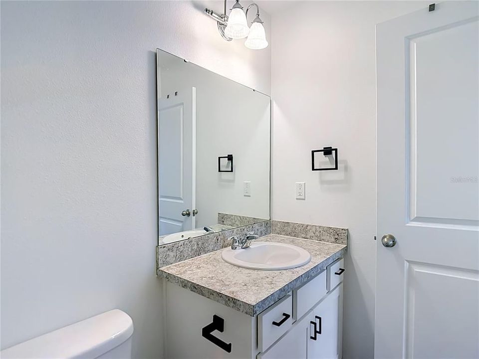 For Rent: $2,000 (3 beds, 2 baths, 1386 Square Feet)