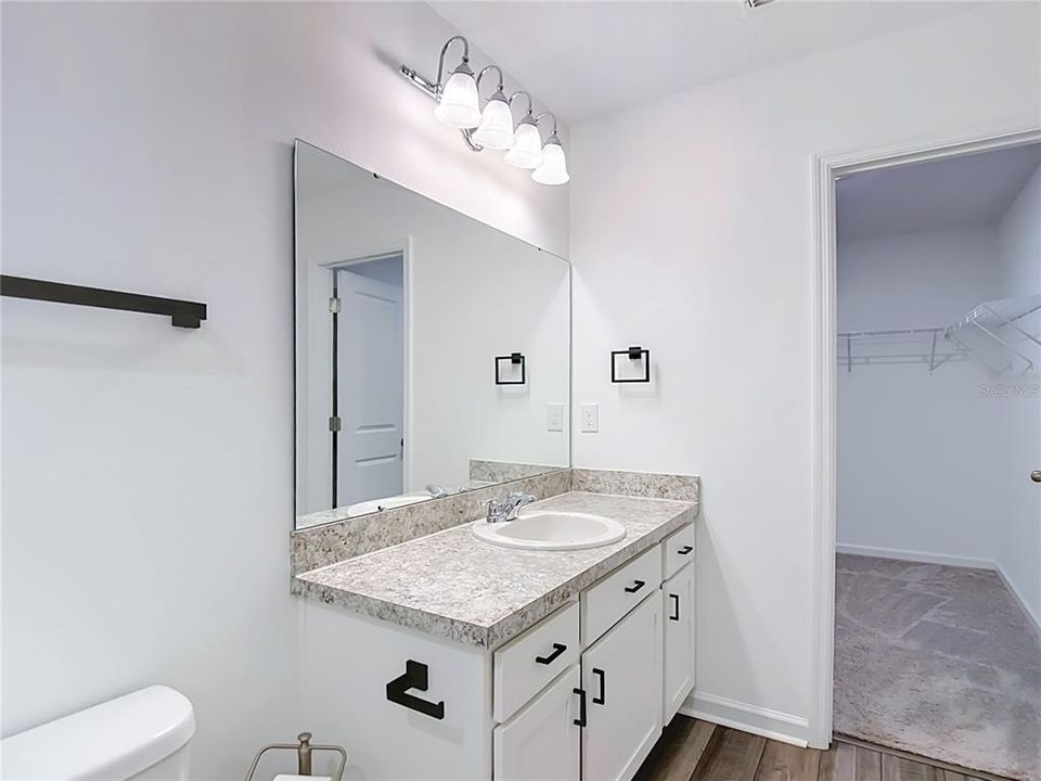 For Rent: $2,000 (3 beds, 2 baths, 1386 Square Feet)