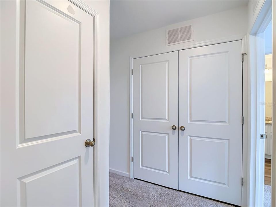 For Rent: $2,000 (3 beds, 2 baths, 1386 Square Feet)