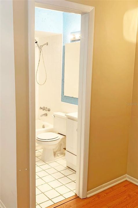 В аренду: $1,350 (2 спален, 1 ванн, 768 Квадратных фут)