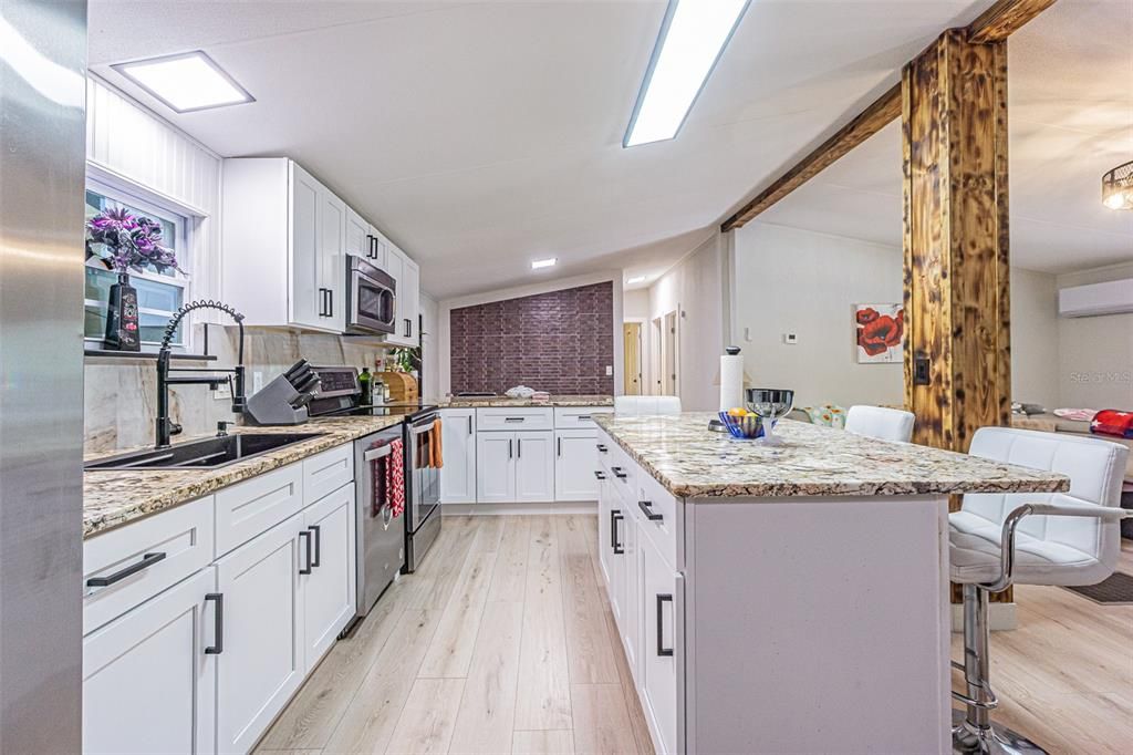 En Venta: $337,800 (5 camas, 3 baños, 1728 Pies cuadrados)