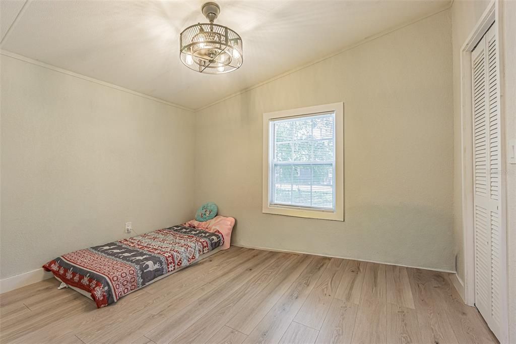 En Venta: $337,800 (5 camas, 3 baños, 1728 Pies cuadrados)