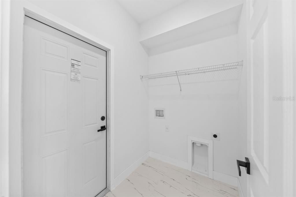 For Sale: $309,000 (3 beds, 2 baths, 1606 Square Feet)