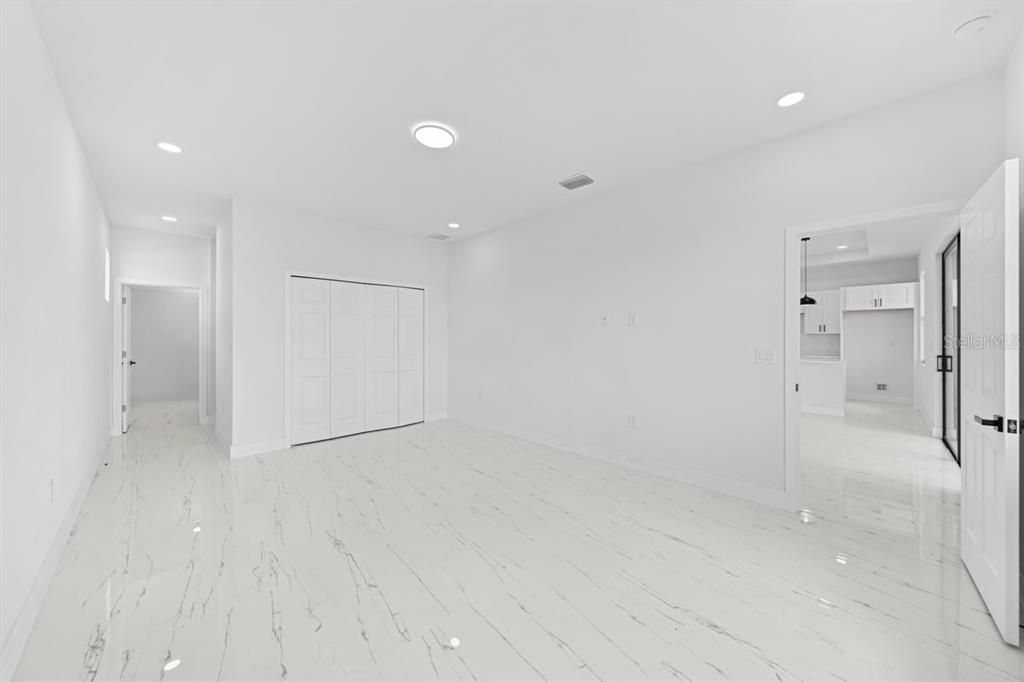 For Sale: $309,000 (3 beds, 2 baths, 1606 Square Feet)