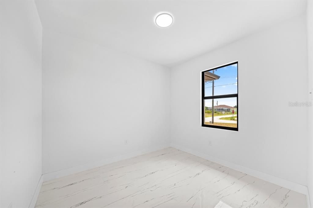 For Sale: $309,000 (3 beds, 2 baths, 1606 Square Feet)