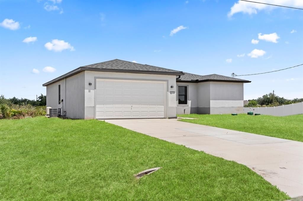 For Sale: $309,000 (3 beds, 2 baths, 1606 Square Feet)