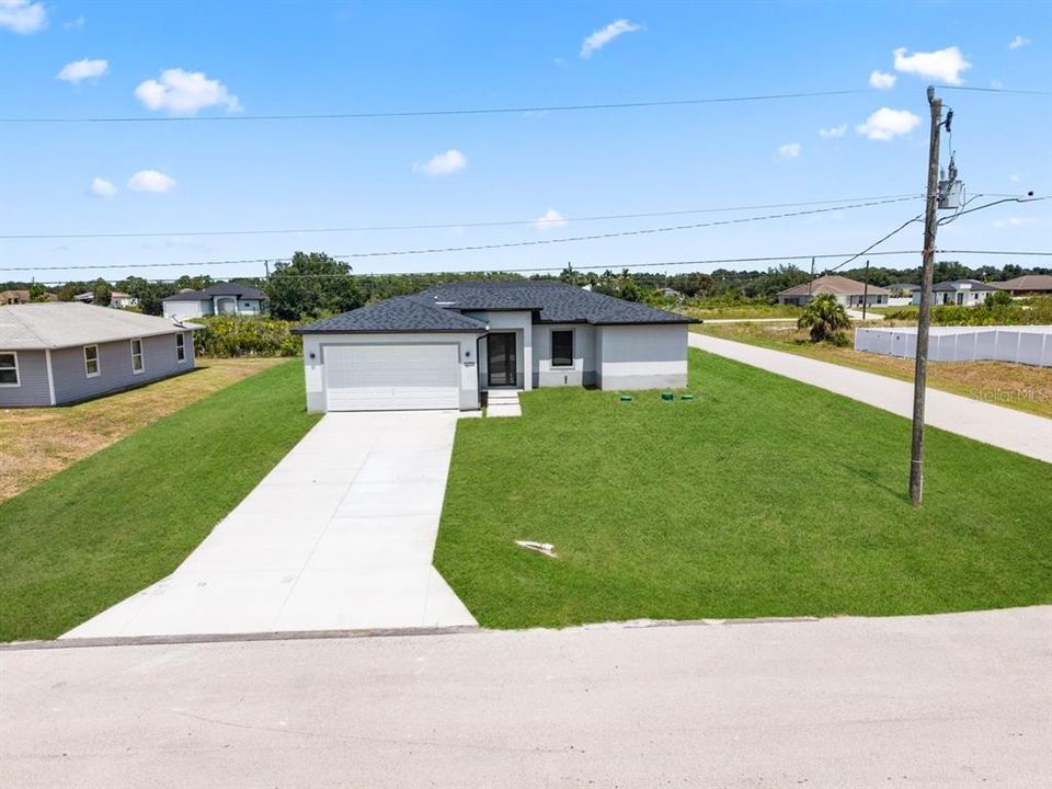 For Sale: $309,000 (3 beds, 2 baths, 1606 Square Feet)