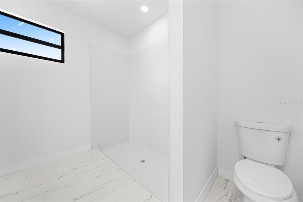 For Sale: $309,000 (3 beds, 2 baths, 1606 Square Feet)