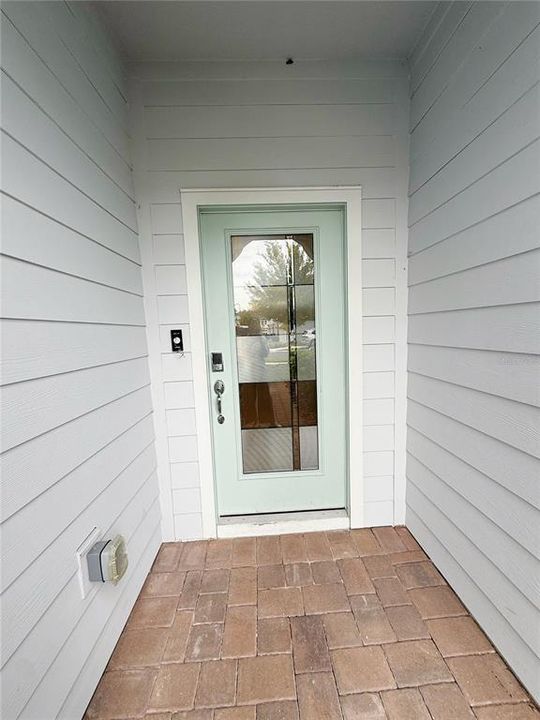 For Rent: $2,890 (3 beds, 2 baths, 1907 Square Feet)