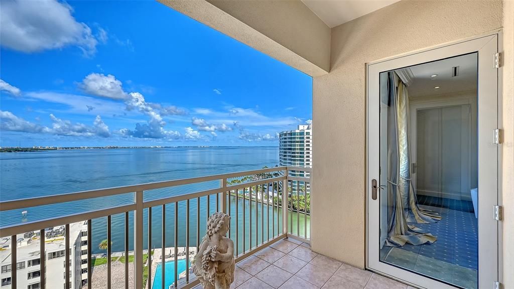 For Sale: $2,495,000 (2 beds, 2 baths, 2797 Square Feet)